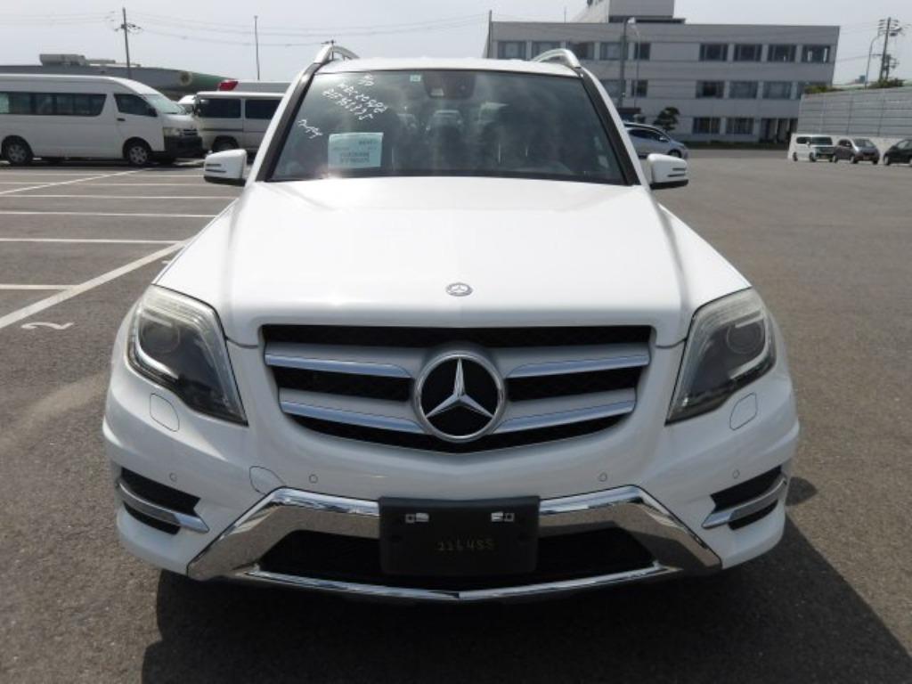 Mercedes-Benz GLK 350 4MATIC weiß in Frontansicht